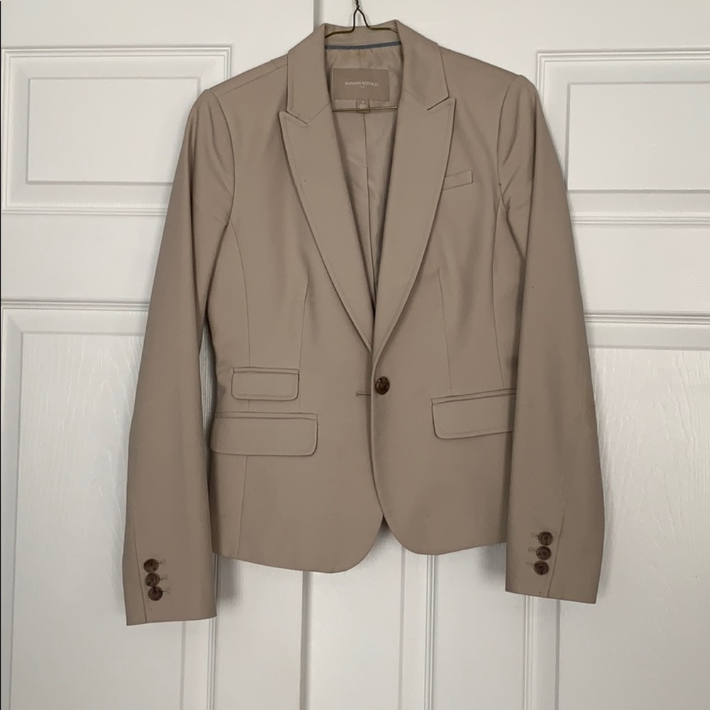 Tan 2p blazer- banana republic